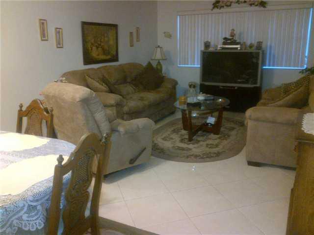 2200 PARK LN # 216, Hollywood, Florida 33021 