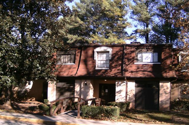 8 Rue Fontaine, Lithonia, GA 30038 