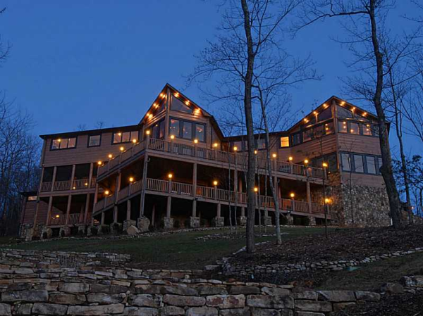 531 Deer Crest Heights, Blue Ridge, GA 30513 