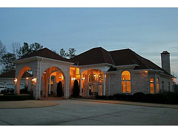 258 Lake Tanisha Drive, Dallas, GA 30157 