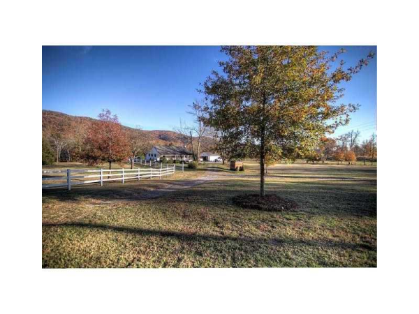 4424 Everett Springs Road, Armuchee, GA 30105 