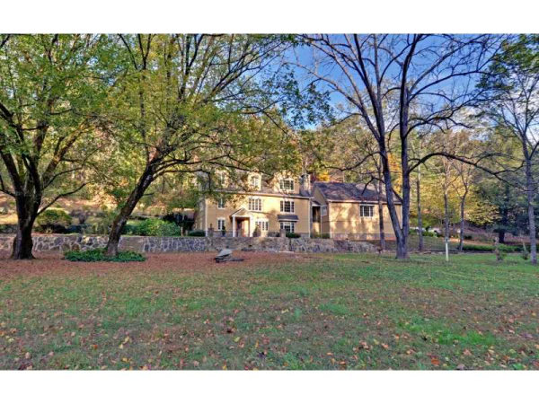 300 Falcon Lane, Blue Ridge, GA 30513 