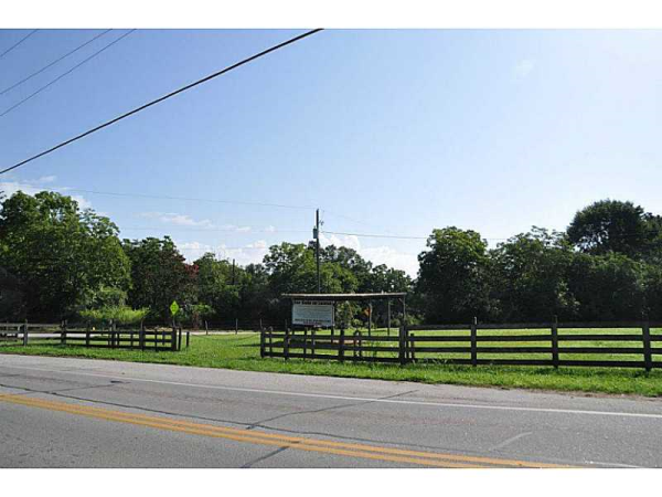 5368 Clarks Bridge Road, Gainesville, GA 30506 