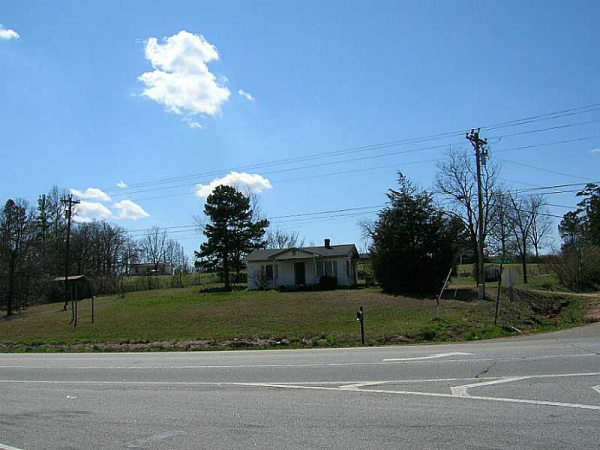 3004 Athens Highway, Gainesville, GA 30507 