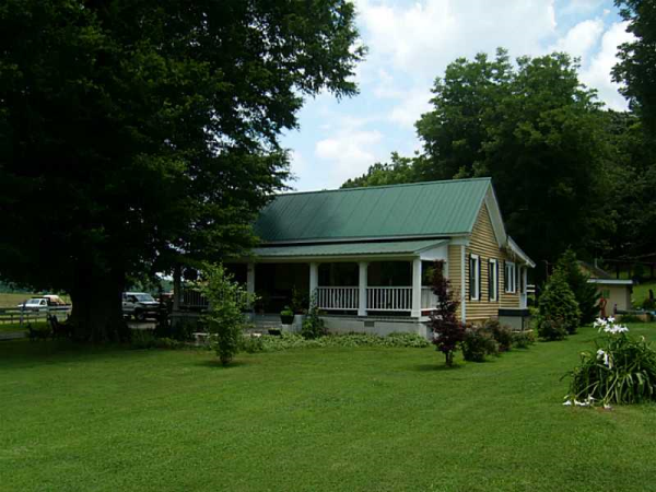 1099 Cass White Road, White, GA 30184 