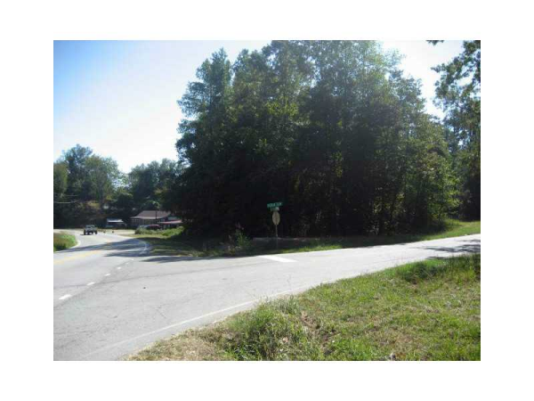 2705 Pierce Road, Gainesville, GA 30507 