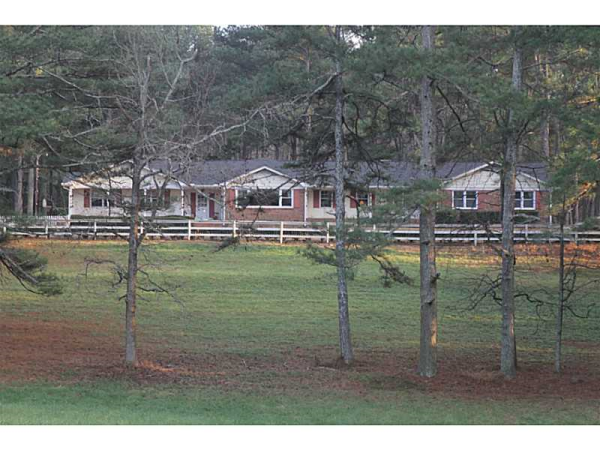 1844 Highpoint Road, Snellville, GA 30078 