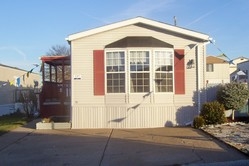 5112 North Fairmount Avenue, Davenport, IA 52806 