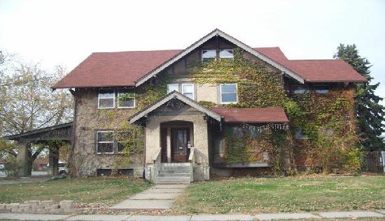 213 West Main, Knoxville, IA 50138 