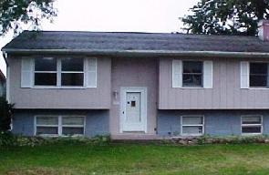 826 Wisconsin St, Le Claire, IA 52753 