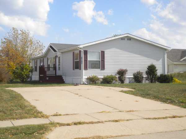 2703 SE Liberty Dr., Grimes, IA 50111 
