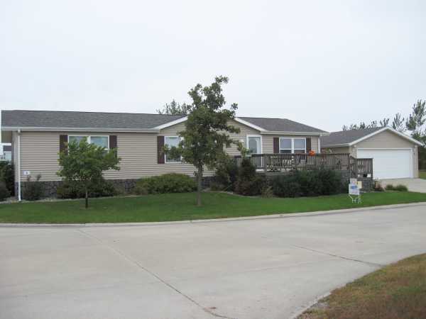 6 Palmer, Nevada, IA 50201 