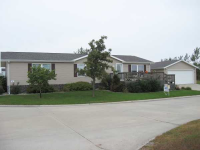 6 Palmer, Nevada, IA 50201 