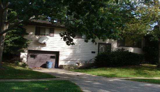 2770 25th Ave, Marion, IA 52302 