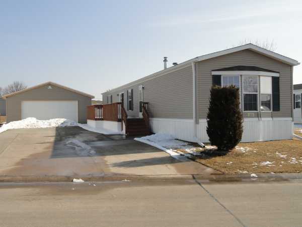 1221 Eagleview Dr., Marion, IA 52302 