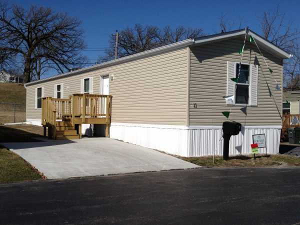 3624 State Street  #13, Bettendorf, IA 52722 