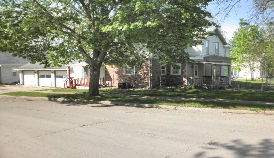 209 South Jackson Street, Charles City, IA 50616 
