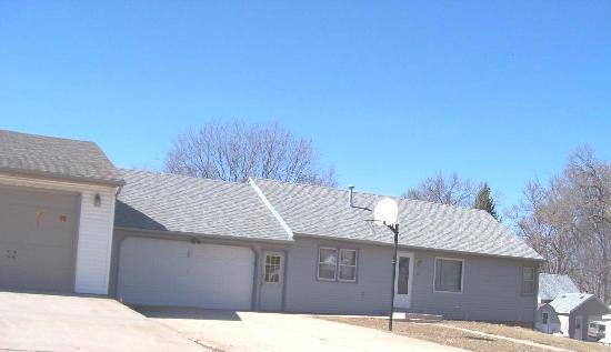 211 3rd Ave, Little Rock, IA 51243 