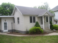 202 S Canfield St, Dunkerton, IA 50626 