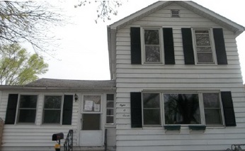 807 14th Ave S, Clinton, IA 52732 