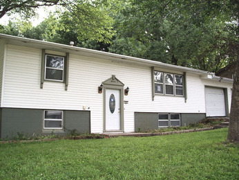 302 Fairview Dr, Glenwood, IA 51534 