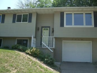 1719 South View Dr NW, Cedar Rapids, IA 52405 