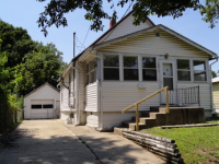 3912 8th Street, Des Moines, IA 50313 