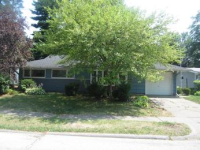 1715 W Garfield St, Davenport, IA 52804 