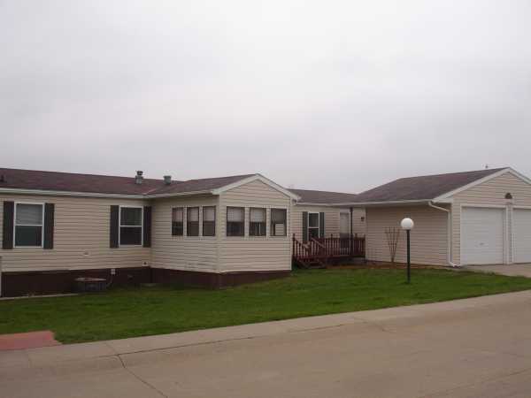 625 Beach View Drive, Iowa City, IA 52246 