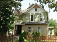 1329 Harrison Ave, Des Moines, IA 50314 