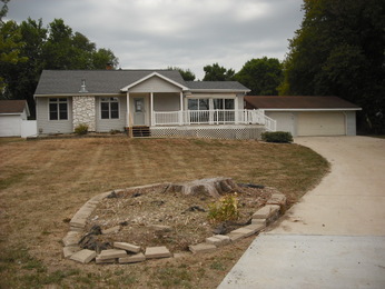 5221 Old Ely Road S, Cedar Rapids, IA 52404 