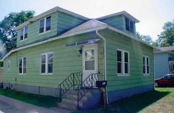 761 14th Avenue S, Clinton, IA 52732 