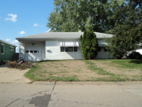 2410 10th Ave SW, Cedar Rapids, IA 52404 