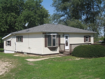 15286 Hollywood Road, Monticello, IA 52310 