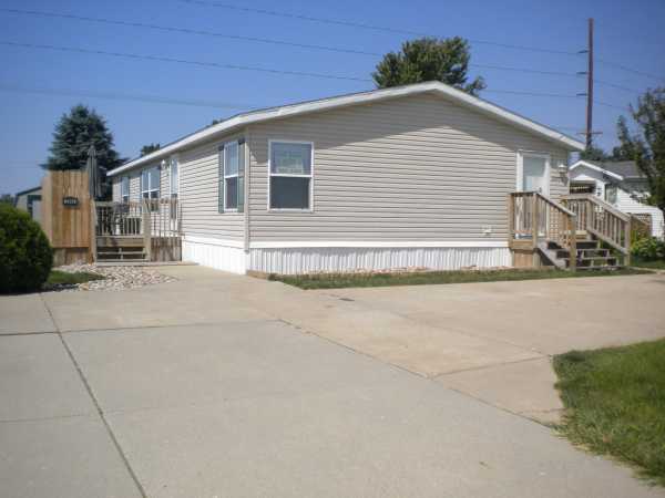 2908 SE Covenant Dr., Grimes, IA 50111 