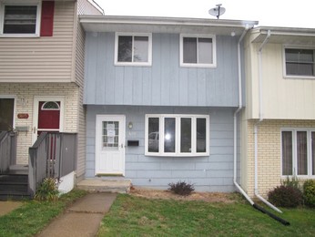 3693 Hillcrest Rd, Dubuque, IA 52002 