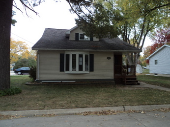 614 9th Street SW, Independence, IA 50644 
