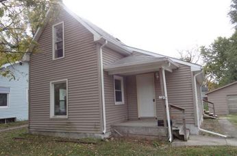 1910 Summit Street, Marshalltown, IA 50158 