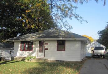 618 Pine St, Reinbeck, IA 50669 
