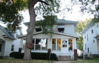 2519 Iowa St, Davenport, IA 52803 