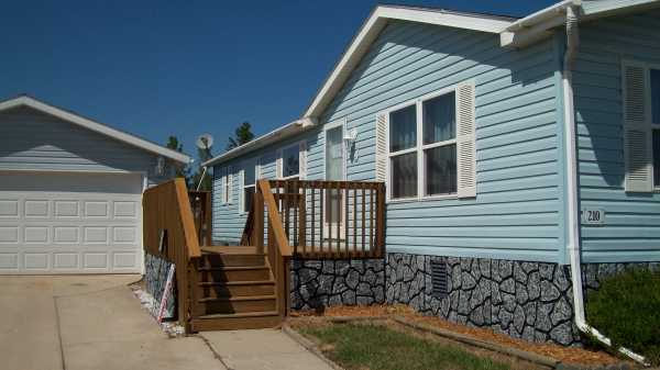 210 Hogan St, Nevada, IA 50201 