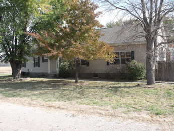 302 Chestnut St, Pacific Junction, IA 51561 