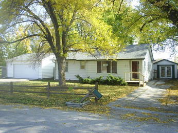 4401 Pawnee St, Council Bluffs, IA 51501 