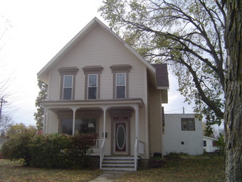 1412 Hill Ave, Spirit Lake, IA 51360 