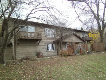 2053 Meca Ceba Dr, Muscatine, IA 52761 