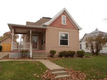 10 4th St N, Marshalltown, IA 50158 
