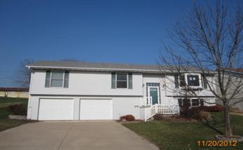 1126 26th Ave N, Clinton, IA 52732 