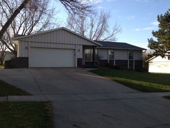 1025 Settlers Lane, Denison, IA 51442 
