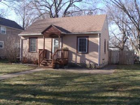 133 Lewis St, Waterloo, IA 50703 