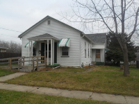 1310 S 7th St, Burlington, IA 52601 